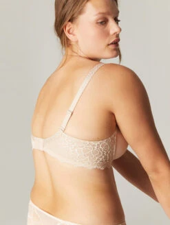 Simone Perele Caresse Spacer Bra 11 Simone Perele Caresse Spacer Bra -PRIMADONNA Shop BraBack eb036a64 a051 4043 a761 fea7653261cd