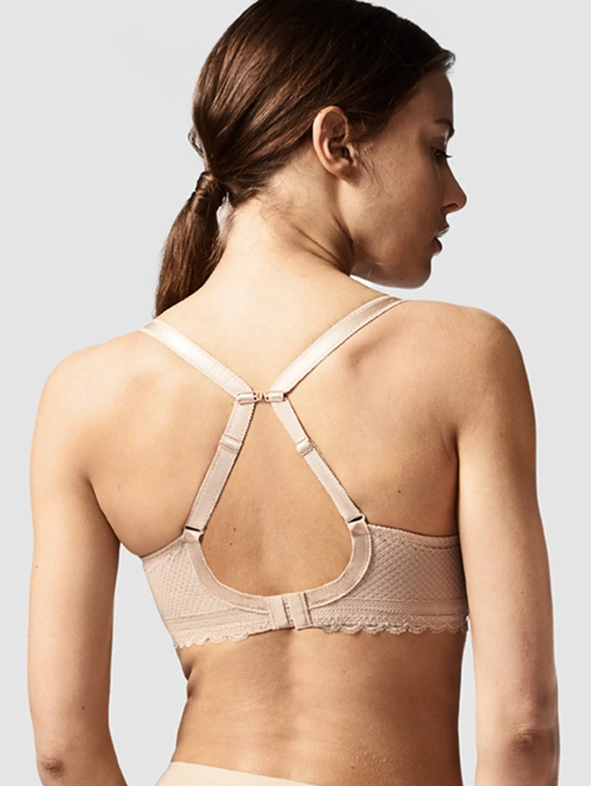 Chantelle Parisian Allure Plunge T-Shirt Bra 6 Chantelle Parisian Allure Plunge T-Shirt Bra - Image 4