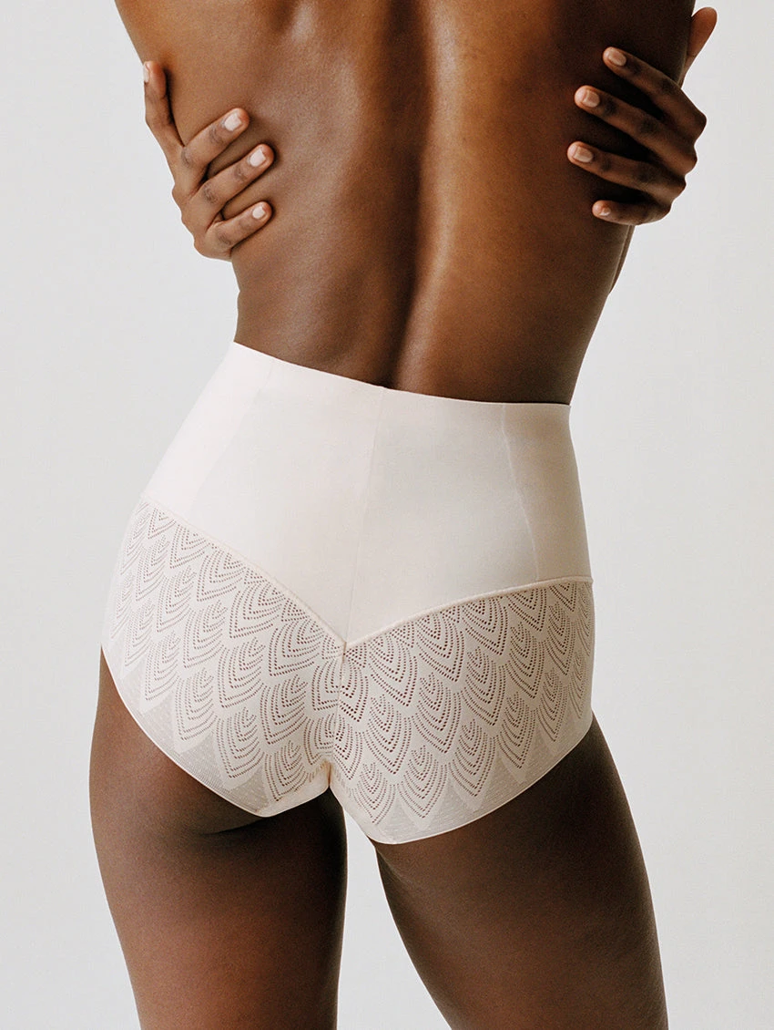 Chantelle Sexy Shape Hi-Waist Full Brief 5 Chantelle Sexy Shape Hi-Waist Full Brief - Image 3