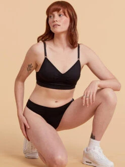 Miel Seamless Unlined Bralette 11 Miel Seamless Unlined Bralette -PRIMADONNA Shop MielNanaBra 0110BlackAction