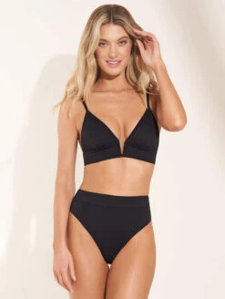 Maaji Parade Longline Triangle Bikini Top -PRIMADONNA Shop 3189STR004ParadeLLTriangleBra3075SCC011SuzyQHighRiseBottomBlackOrchidFront